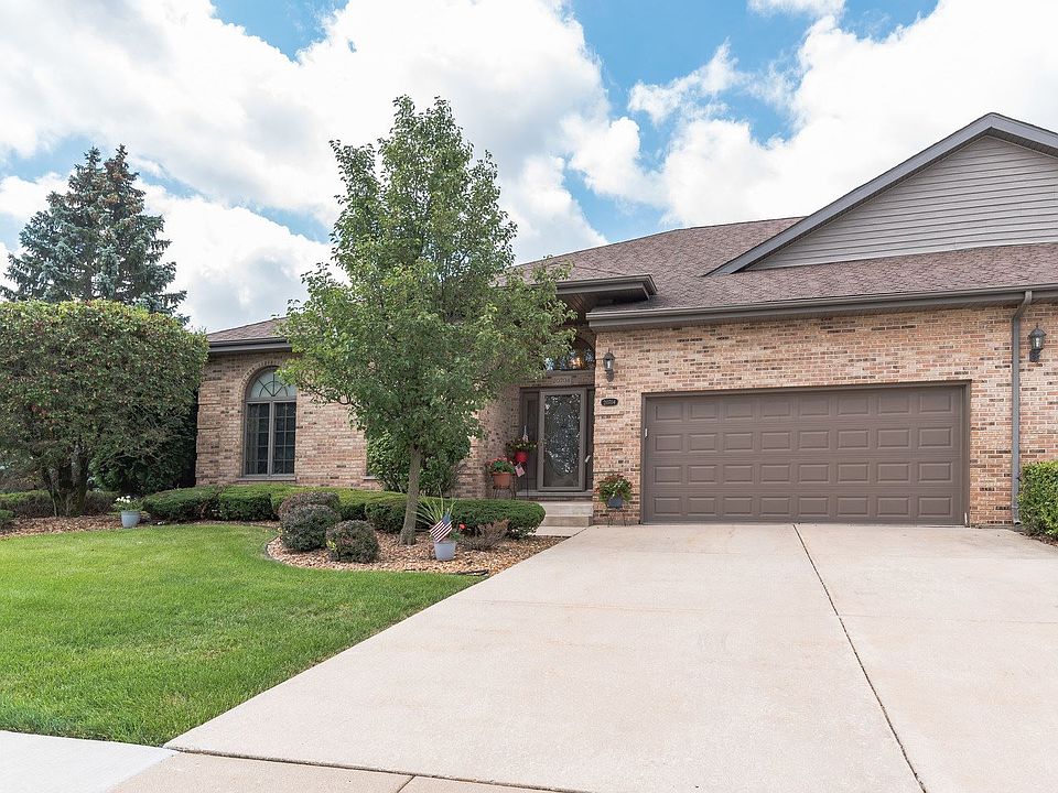 1st image of 20704 Hunt Club Dr