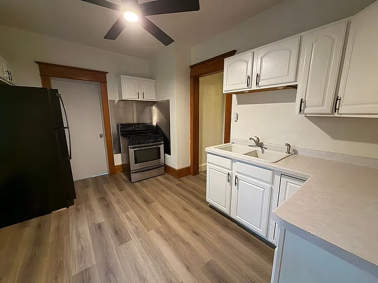 525 S Quincy St — Photo 4