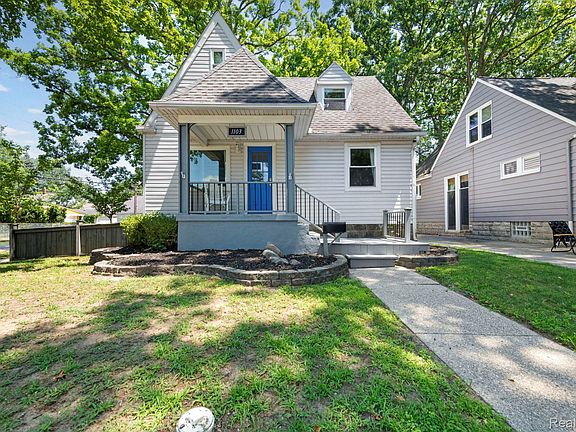 3rd image of 1103 Hoffman Ave