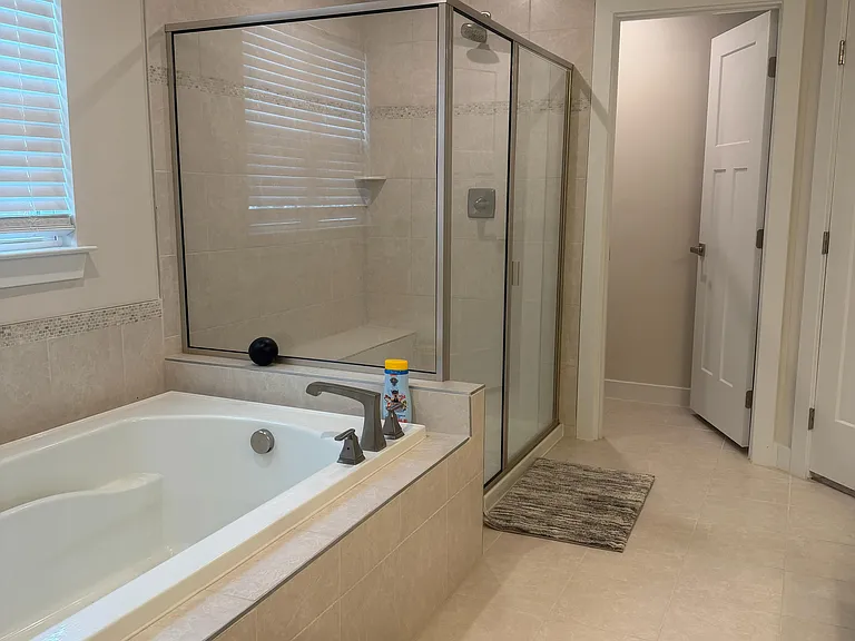 300 Finnegan Ct — Photo 31