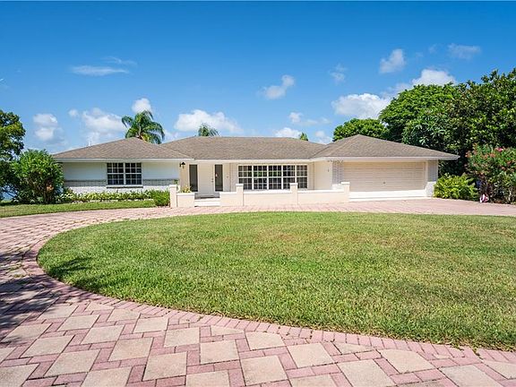 2nd image of 3855 Indian River Dr E