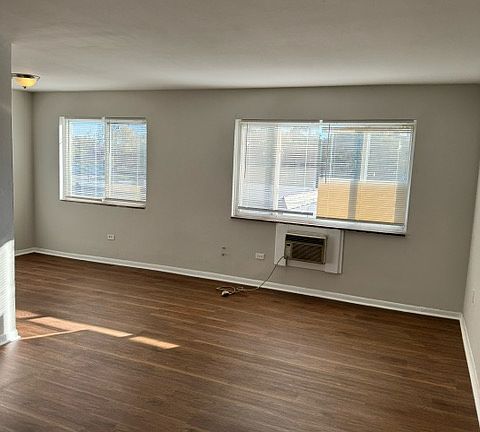 3rd image of 747 Grant Ave APT 3C