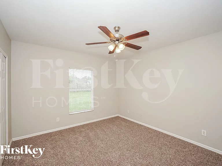 8235 Mossborger Ave — Photo 10