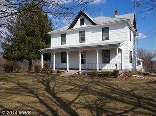 3904 Fairview Dr, Berkeley Springs, WV 25411