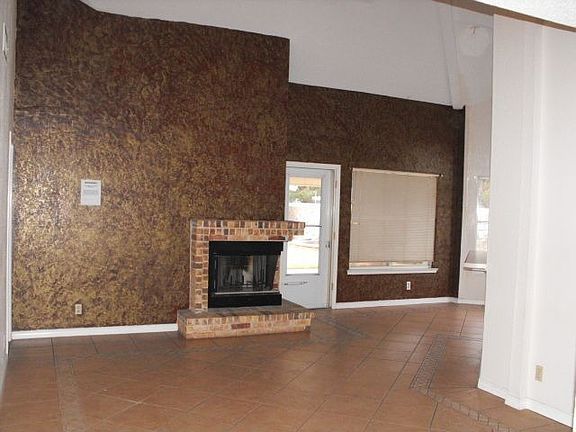 3rd image of 12098 Village Gate Dr