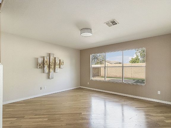 5th image of 1699 S Sycamore Pl