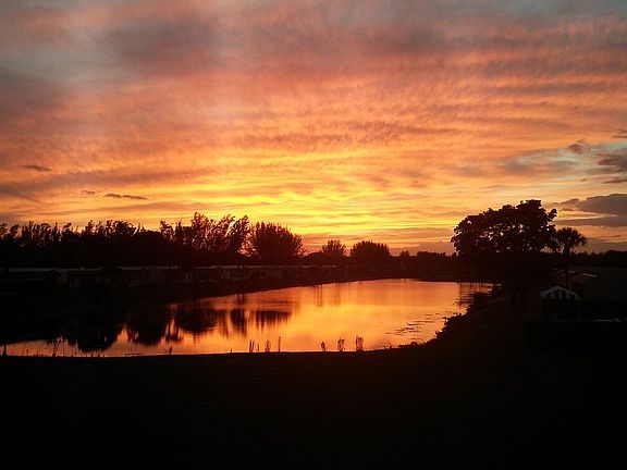 The sun sets fabulous view!!