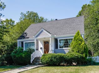 259 Jeniford Rd, Fairfield, CT 06824