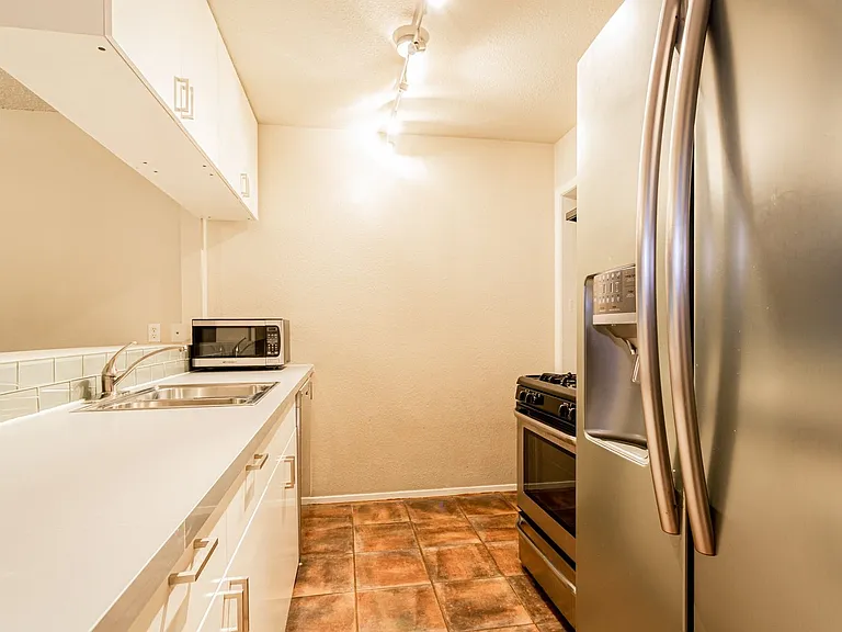 4709 Misty Slope Ln — Photo 12