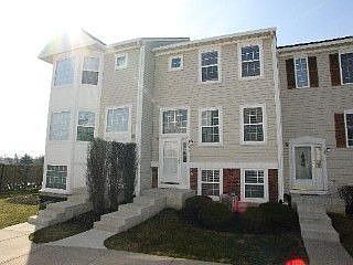 1st image of 709 E Victoria Cir