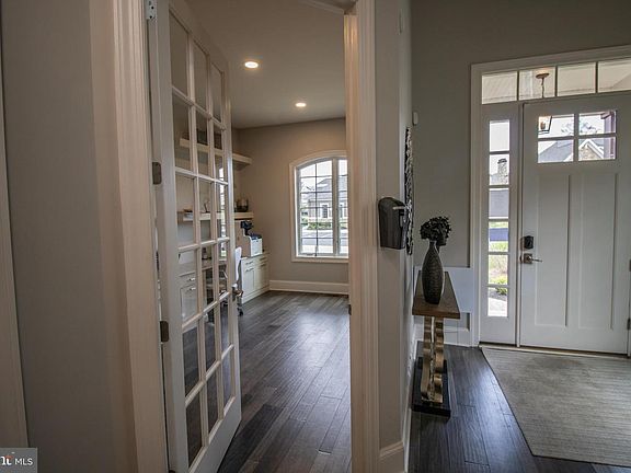 2nd image of 1208 Coulee Way