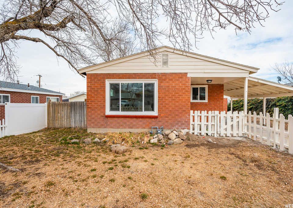 1st image of 8614 W Helen Dr