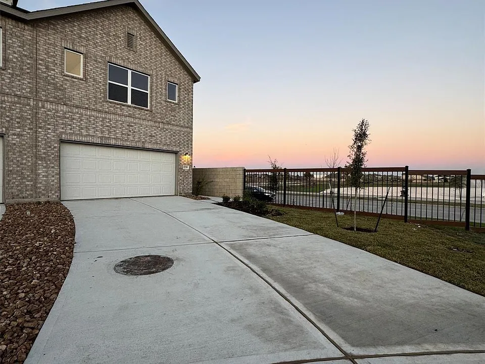 2131 Salinas Dr