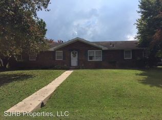 302 Beechwood Dr, Campbellsville, KY 42718
