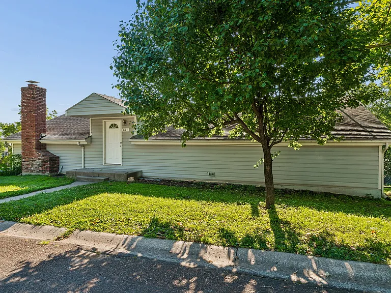 804 Pine St — Photo 43