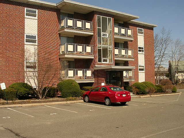 2nd image of 59 Coburn Ter APT 16