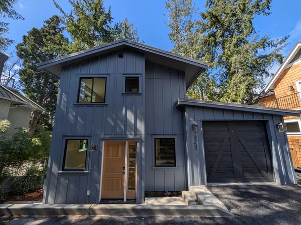 3953 W Barrett Ln, Seattle, WA 98199