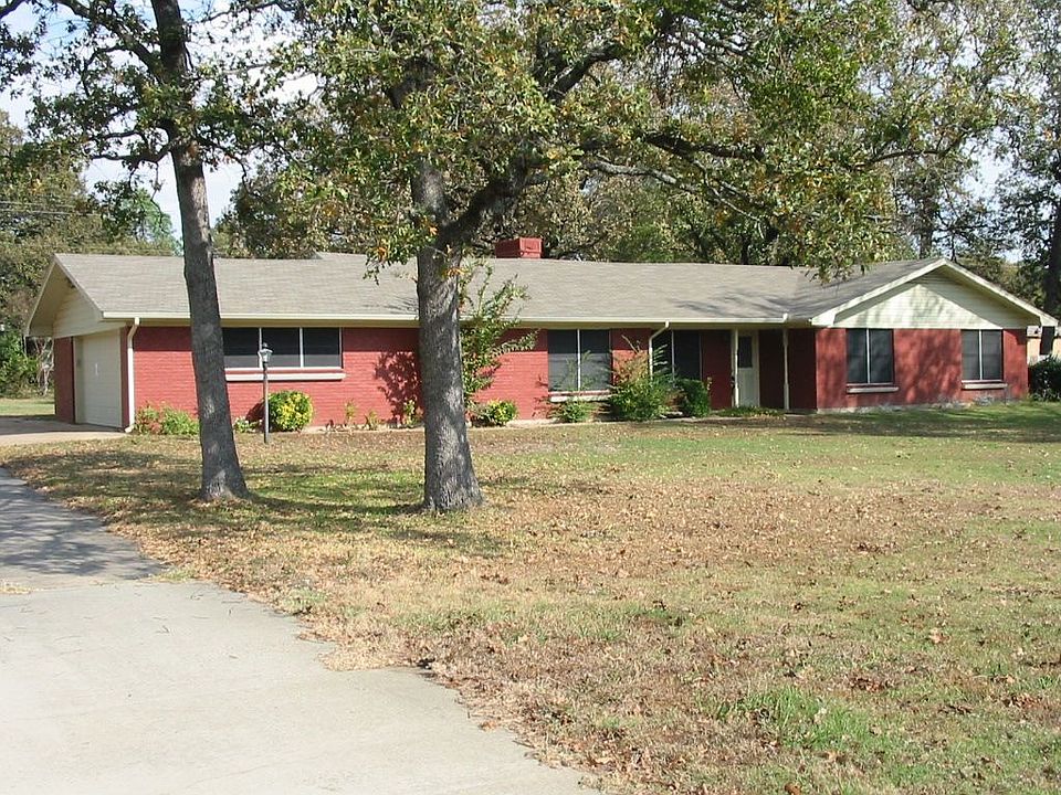 1st image of 1531 College St