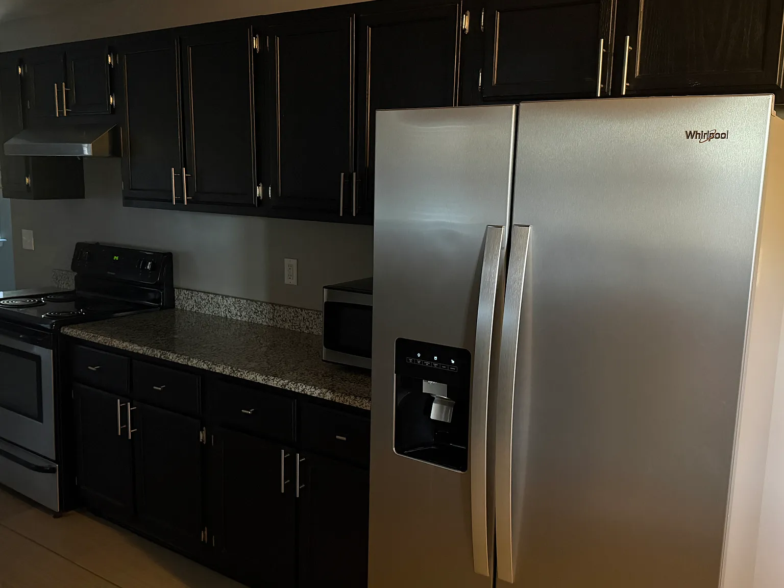 575 Meadow Dr — Photo 3