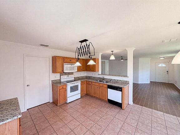 4th image of 6200 Saint James Pl