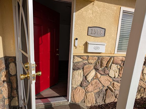 3rd image of 1518 N Mooney Boulevard