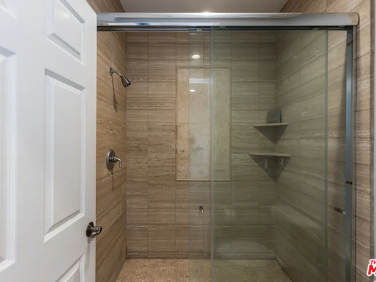 546 N Indian Canyon Dr — Photo 28