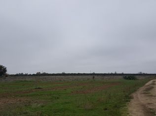 70 N Newmark Ave, Sanger, CA 93657