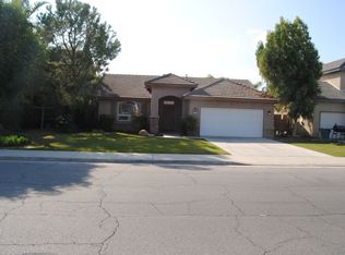 2715 Paradise Point Pl, Bakersfield, CA 93313