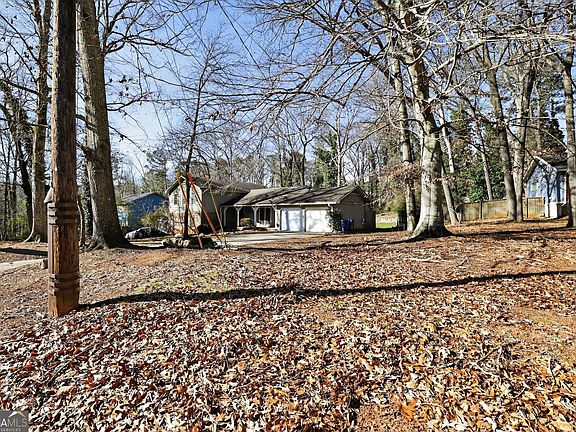 2nd image of 551 Hickory Hills Ct