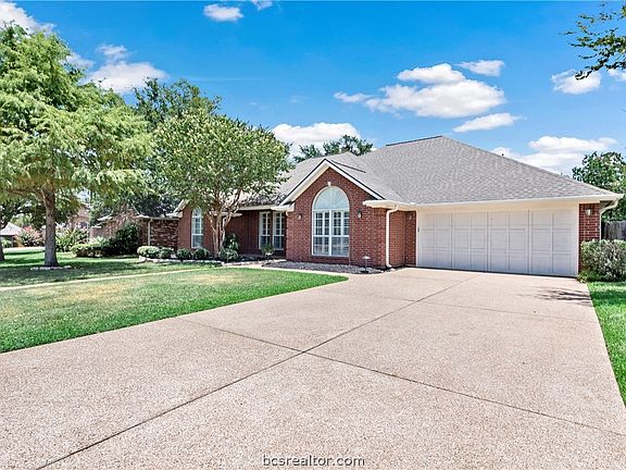 2nd image of 9307 Weslayan Ct