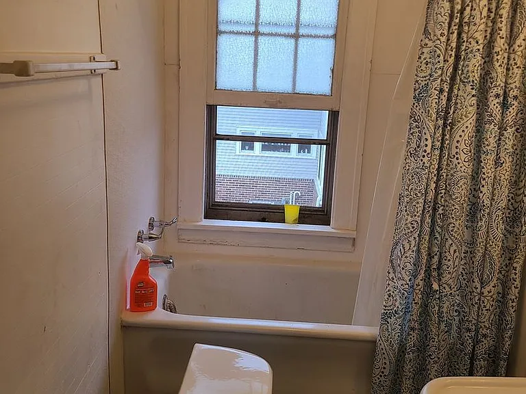 102 W Arlington St #3 — Photo 16