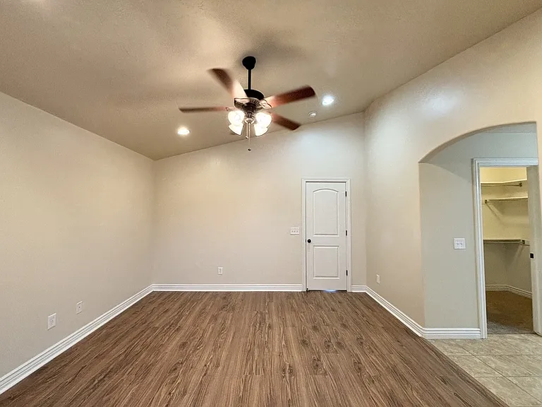 1014 W Village River Ln — Photo 24