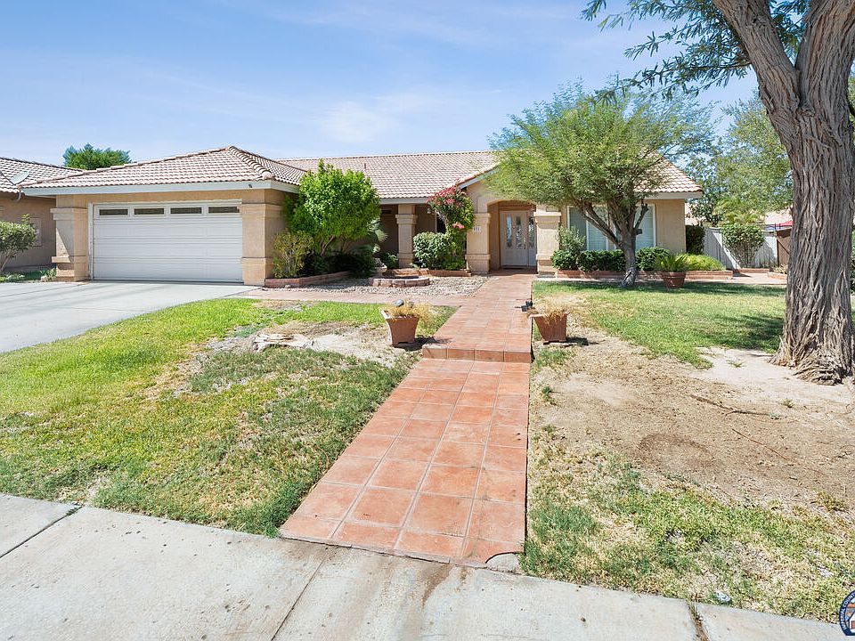 1st image of 931 Calle Estrella