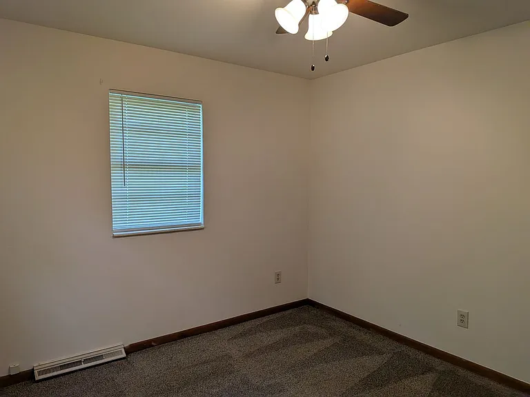 805 S Fairview Rd — Photo 19