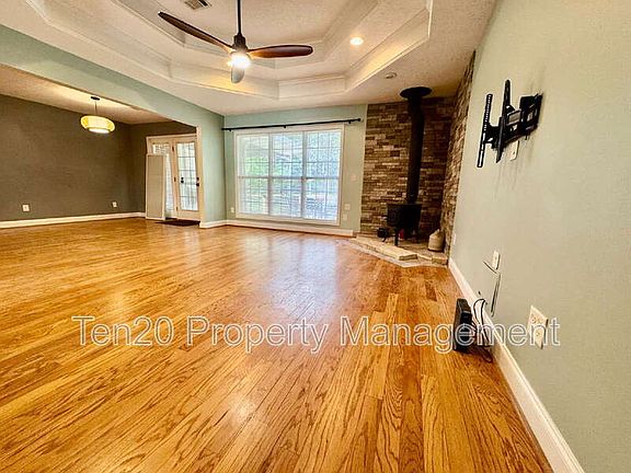 4th image of 1914 Tranquil Ln