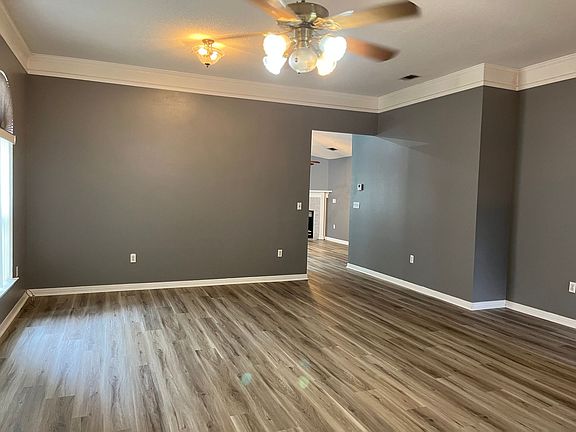 3rd image of 515 Rush Park Cir