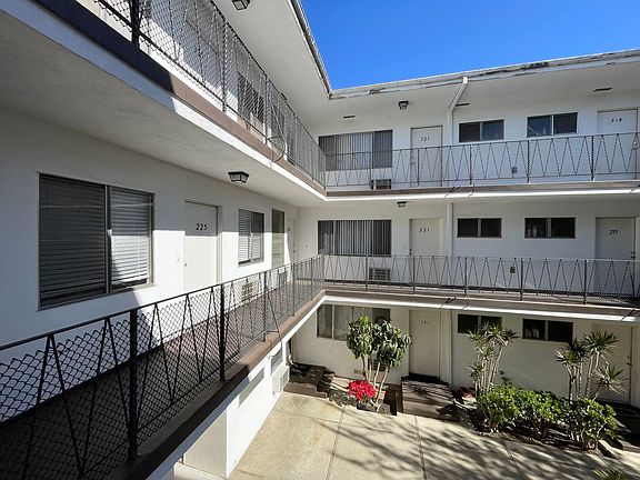 3rd image of 365 W Doran St APT 225