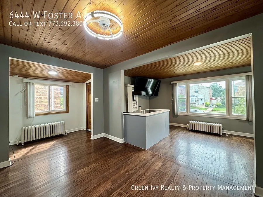 Cozy Single Family Home in Union Ridge-2 Car Garage, Private Backyard! — Photo 4