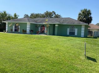 794 Rolling Hill Dr, Sebastian, FL 32958