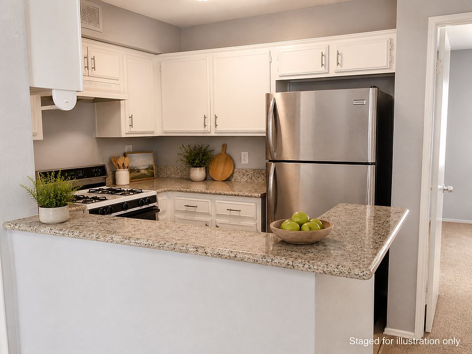 1st image of 11244 Morrison St #2
