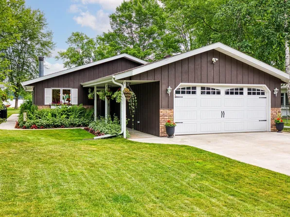 W8340 Rustic Dr, Clintonville, WI 54929