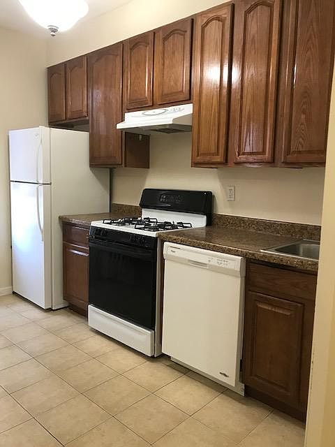 1st image of 205 Bay 25 St