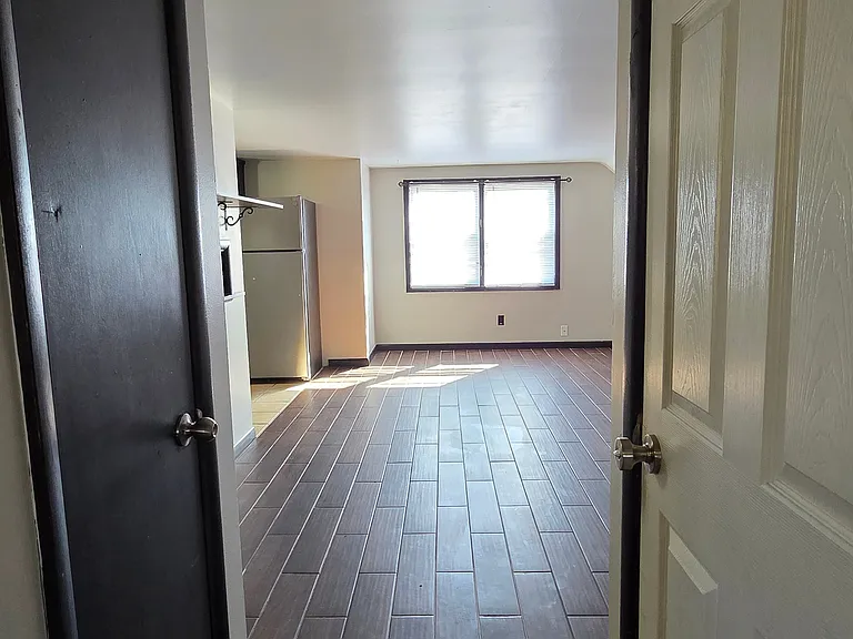 1644 1st Ave NE #2 — Photo 6