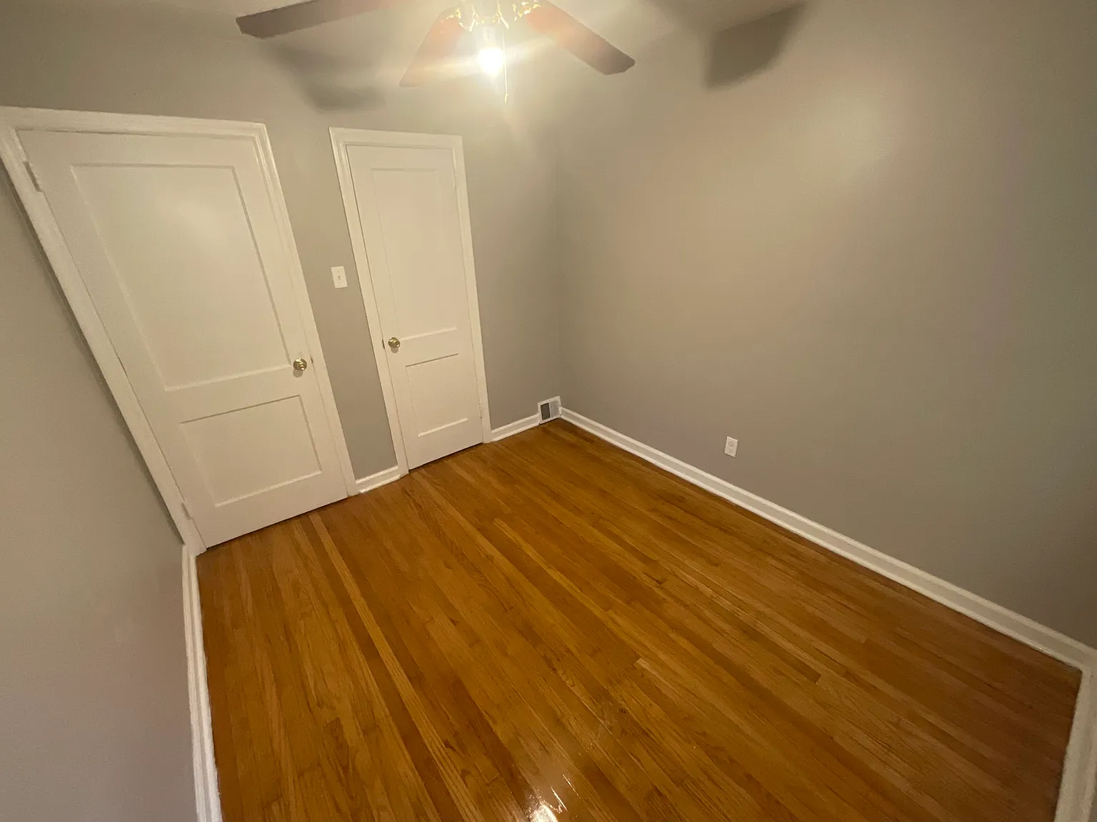 3 bed, 1188 sqft, $2,300 — Photo 3