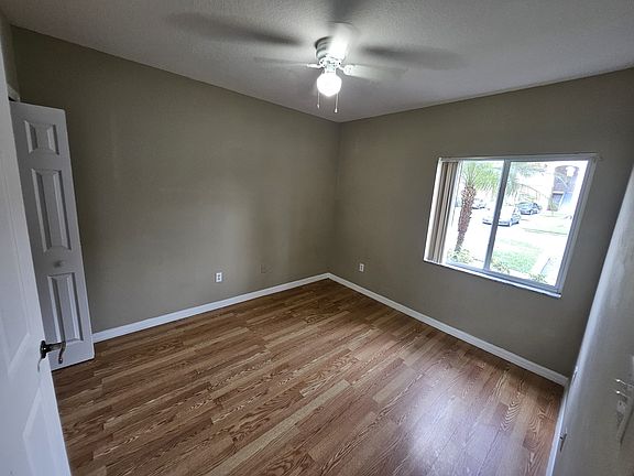 4th image of 516 Villa Del Sol Cir APT 103
