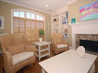 3rd image of 1654 Laurel Knoll Cir
