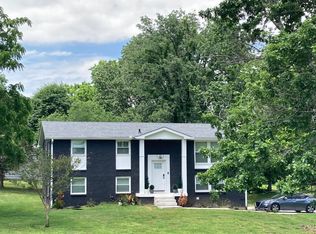 101 Moyna Dr, Hendersonville, TN 37075