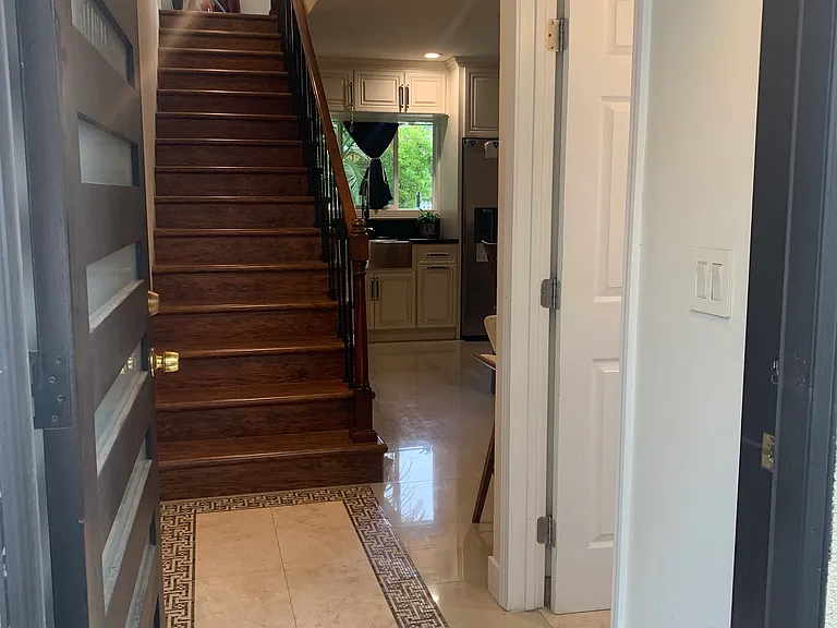 22976 Crespi St #TOWNHOUSE — Photo 8