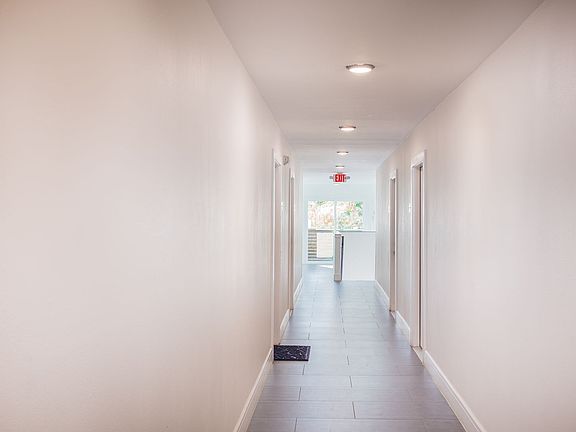 4th image of 1414 Bennett Ave #A1