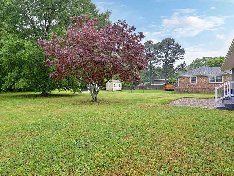 485 Colony Rd — Photo 24